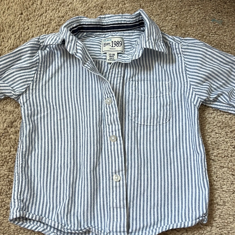 Adorable striped shirt for babies looks so cute on!